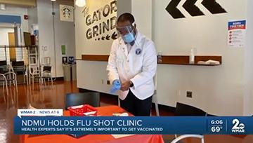 ndmu school of pharmacy student at flu clinic