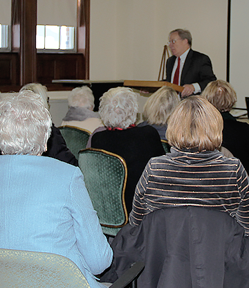 William Zorzi speaks to a Renaissance Institute class