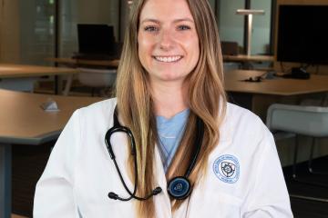 Erin Bobango Headshot